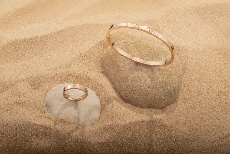 Exquisite bracelets for a touch of elegance