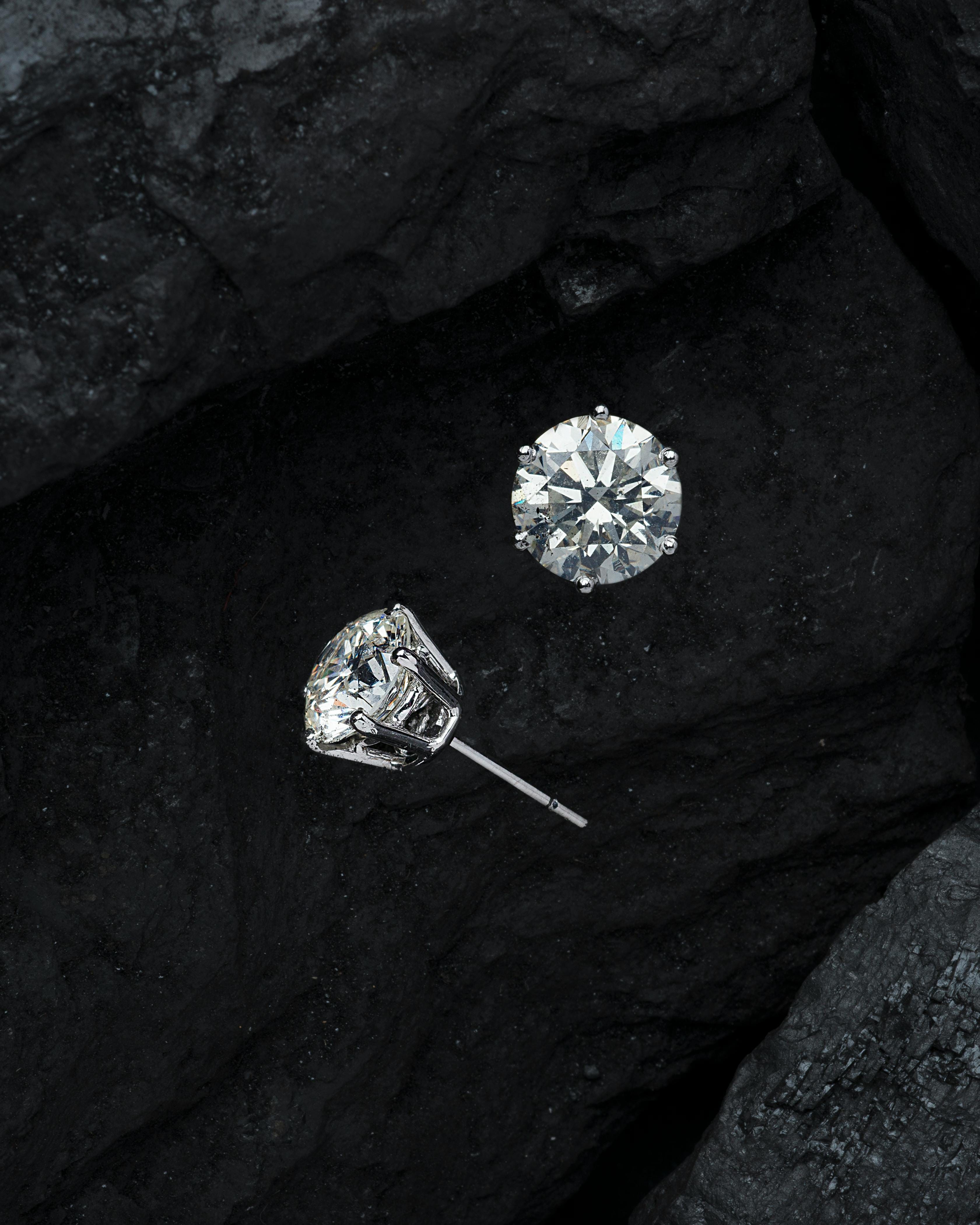 Stunning earrings that make a statement